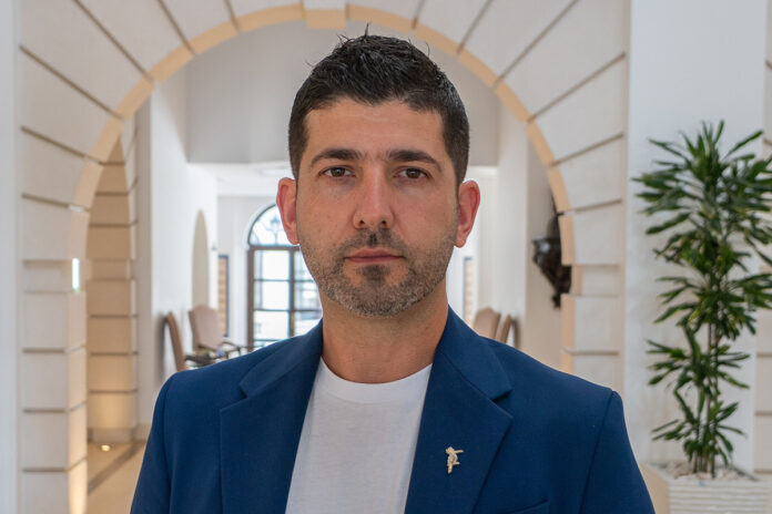 Jorge Lavos da Costa, director de F & B do Pine Cliffs Resort